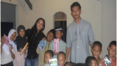 Some artists who have ever been to Tebet Orphanage and poses with Children